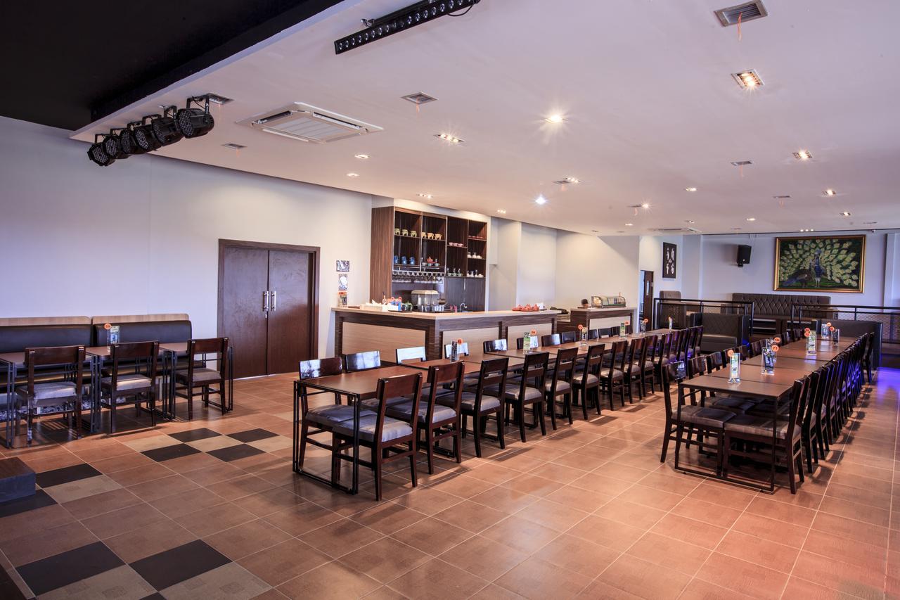 Hotel Zamburger Psps Riau - Previously Hotel Aquatel Pekanbaru Extérieur photo